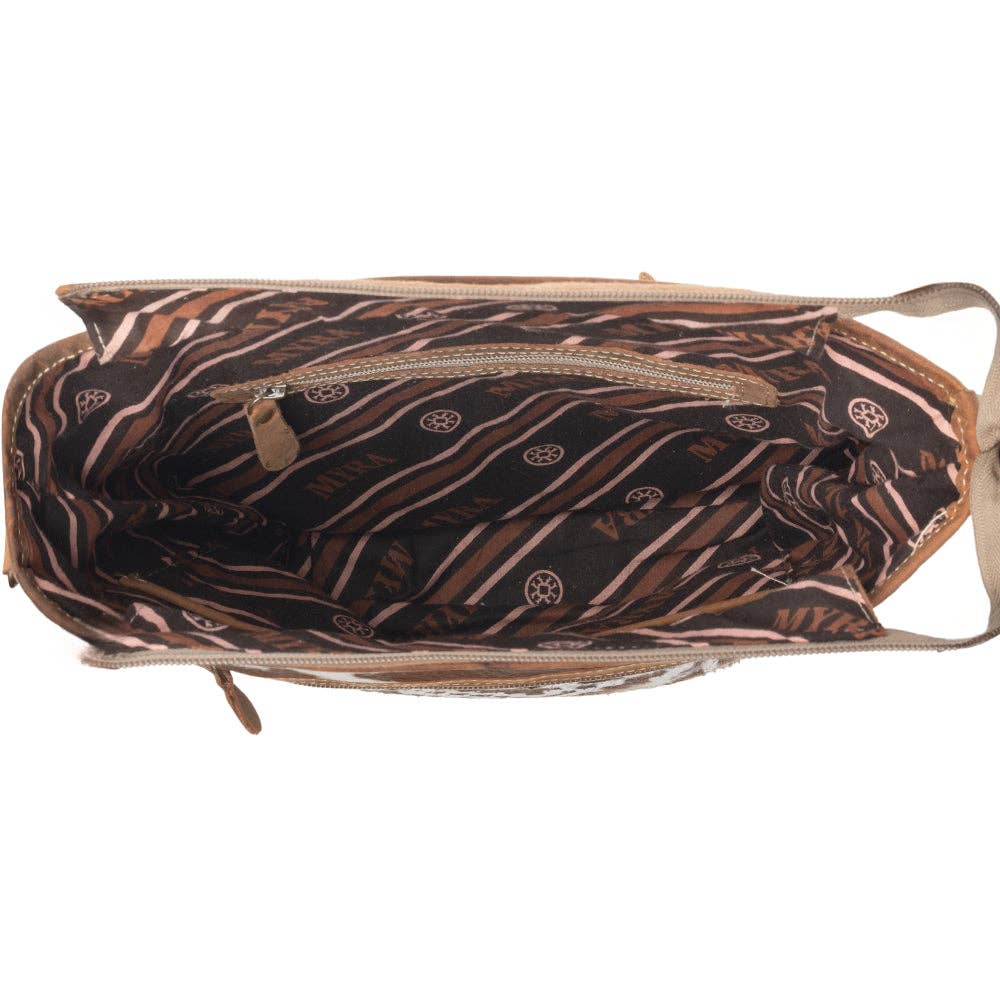 Diamondback Trail Western Shoulder Bag for Women in Brown with Rug details