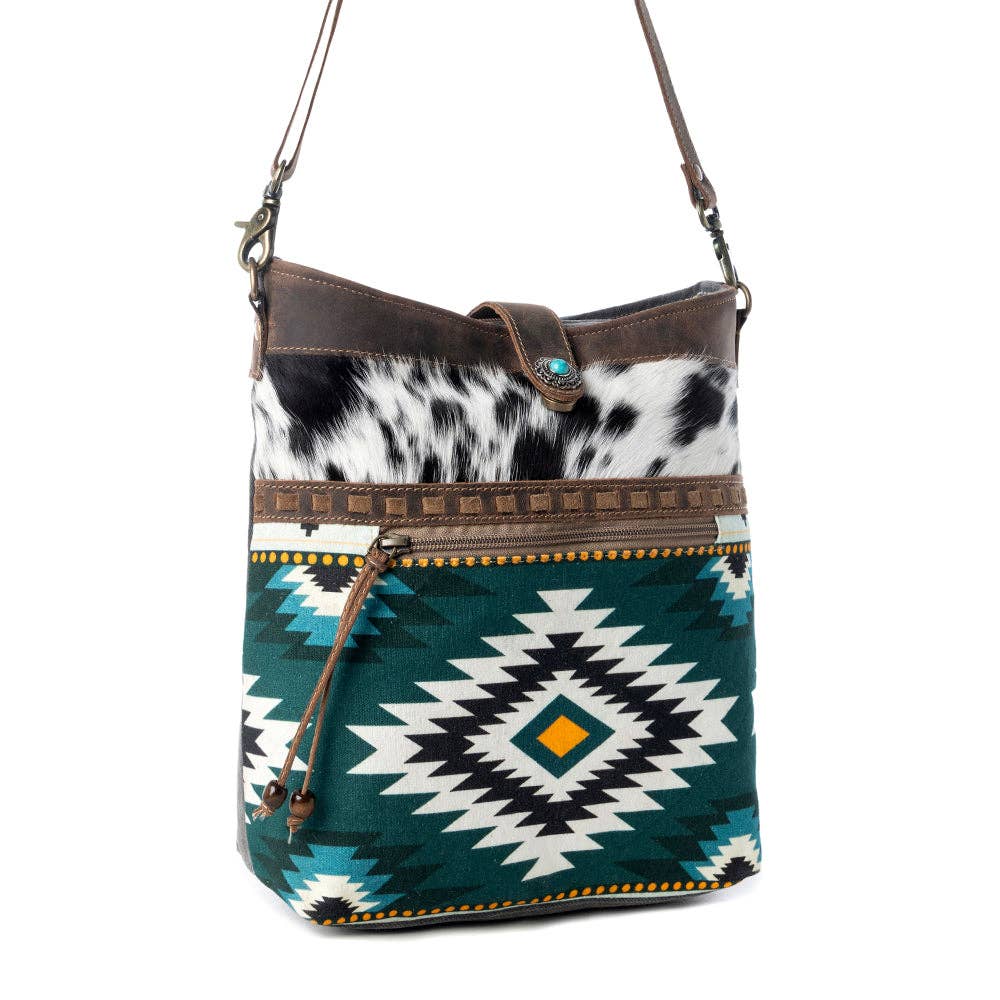 Wovenstone Western shoulder Bag for Women in green with Aztec detail: Green