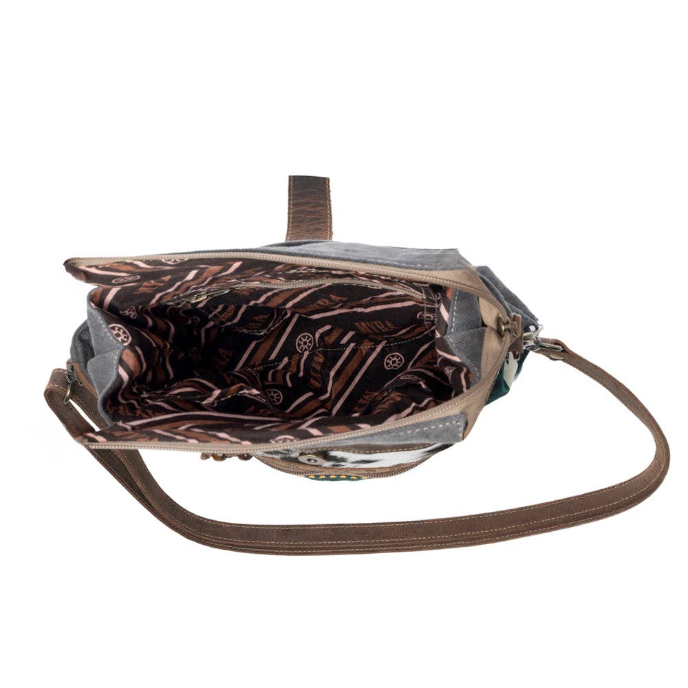 Wovenstone Western shoulder Bag for Women in green with Aztec detail: Green